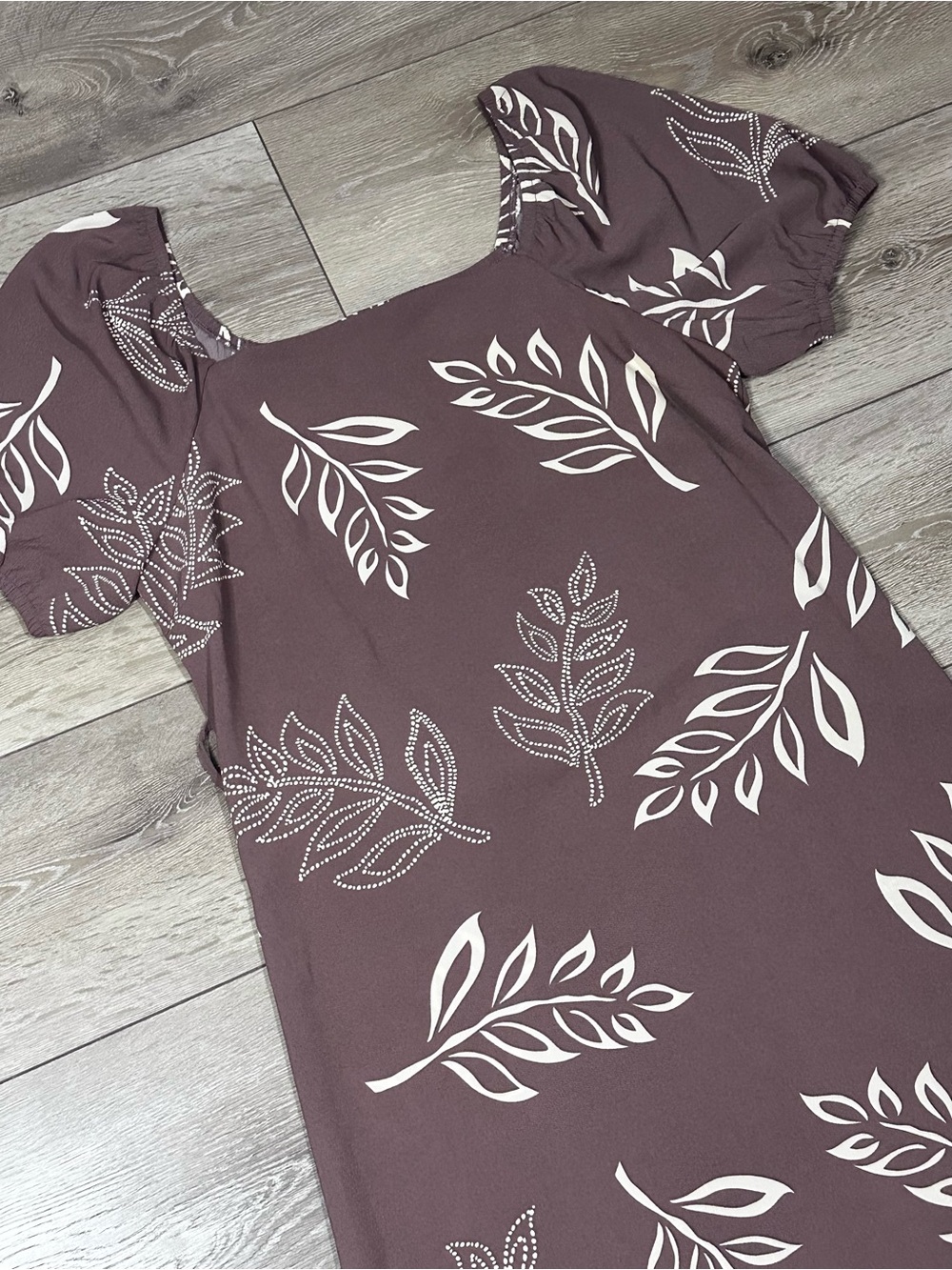 Absolutely Famous Square Neck Puff Sleeve Neutral Leaf Print Midi Dress - Picture 7 of 16